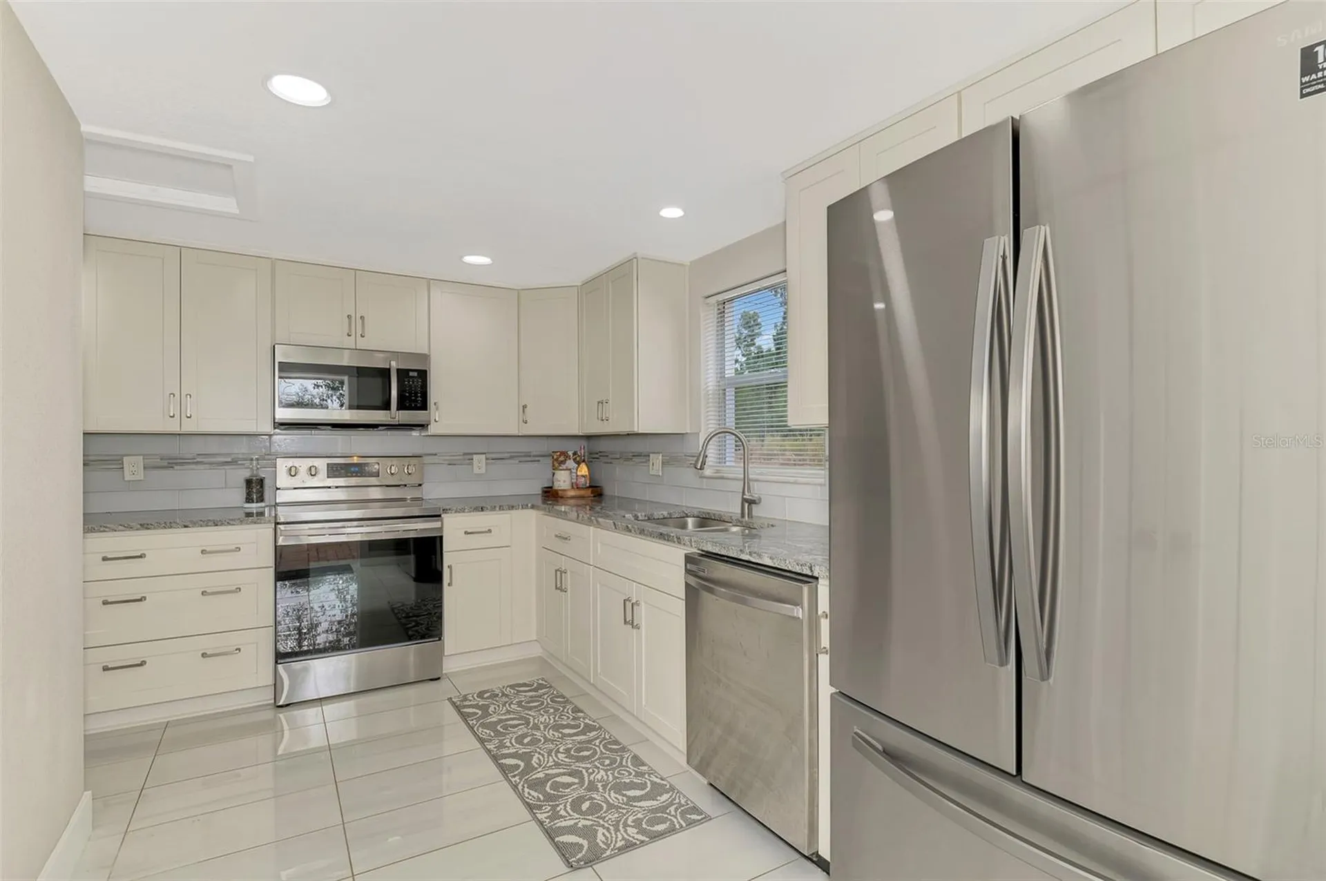 205 Avenida De Bahia Nokomis FL 34275