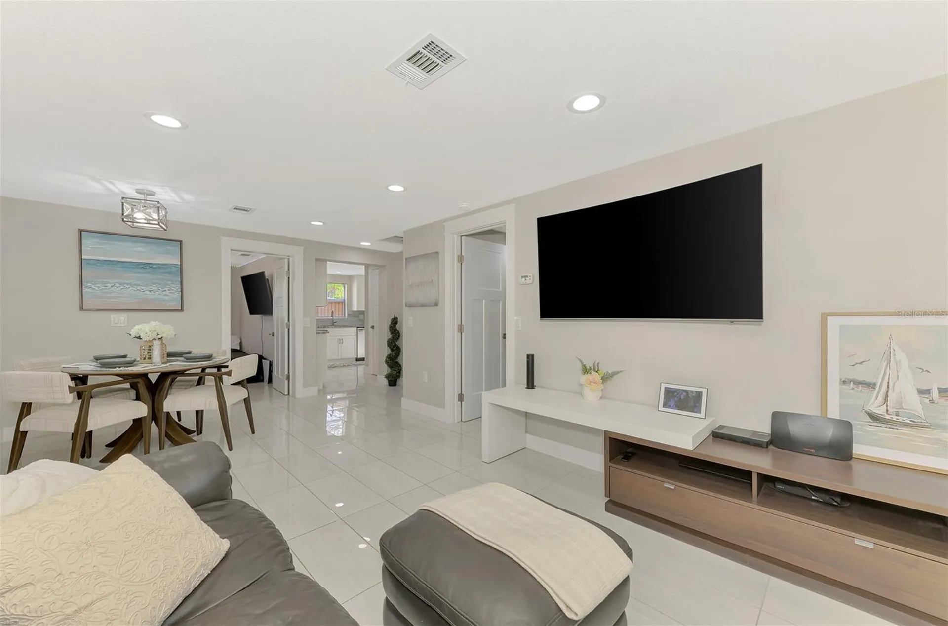 205 Avenida De Bahia Nokomis FL 34275