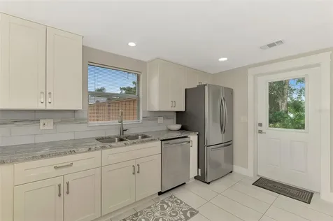 205 Avenida De Bahia Nokomis FL 34275