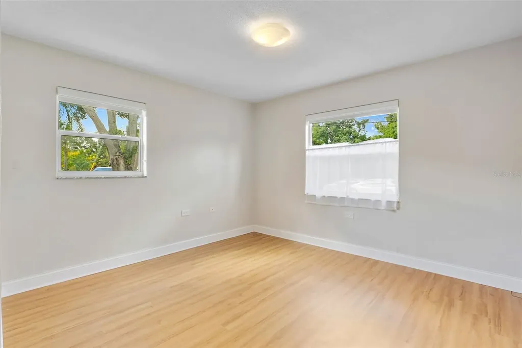 503 Monterey Boulevard NE St Petersburg FL 33704