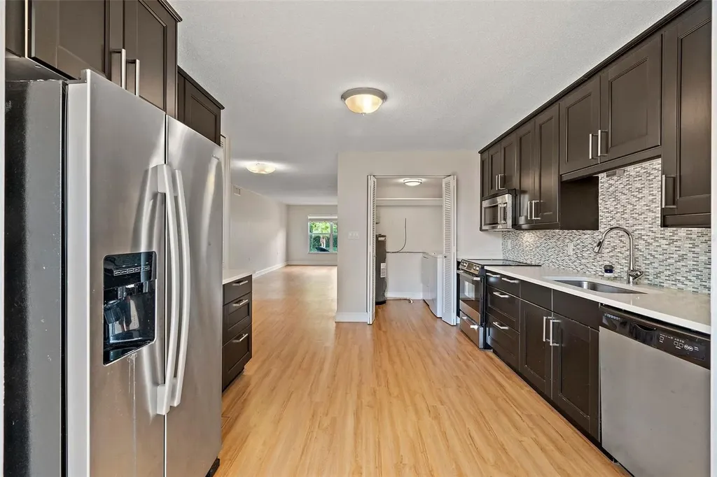 503 Monterey Boulevard NE St Petersburg FL 33704