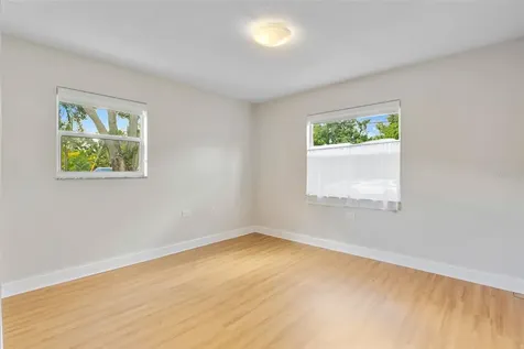 503 Monterey Boulevard NE St Petersburg FL 33704