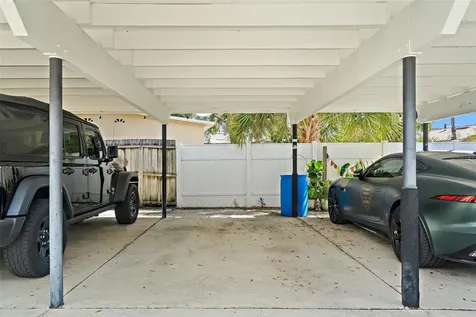 503 Monterey Boulevard NE St Petersburg FL 33704