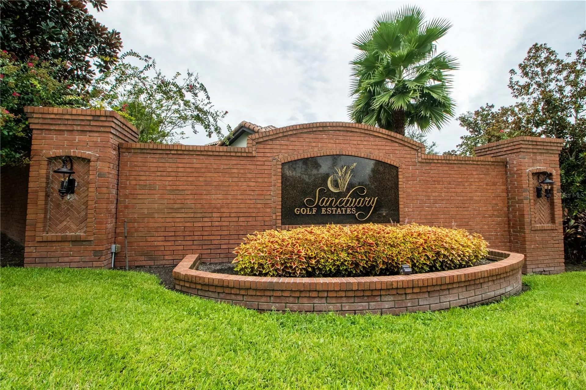 523 Sanctuary Golf Place Apopka FL 32712
