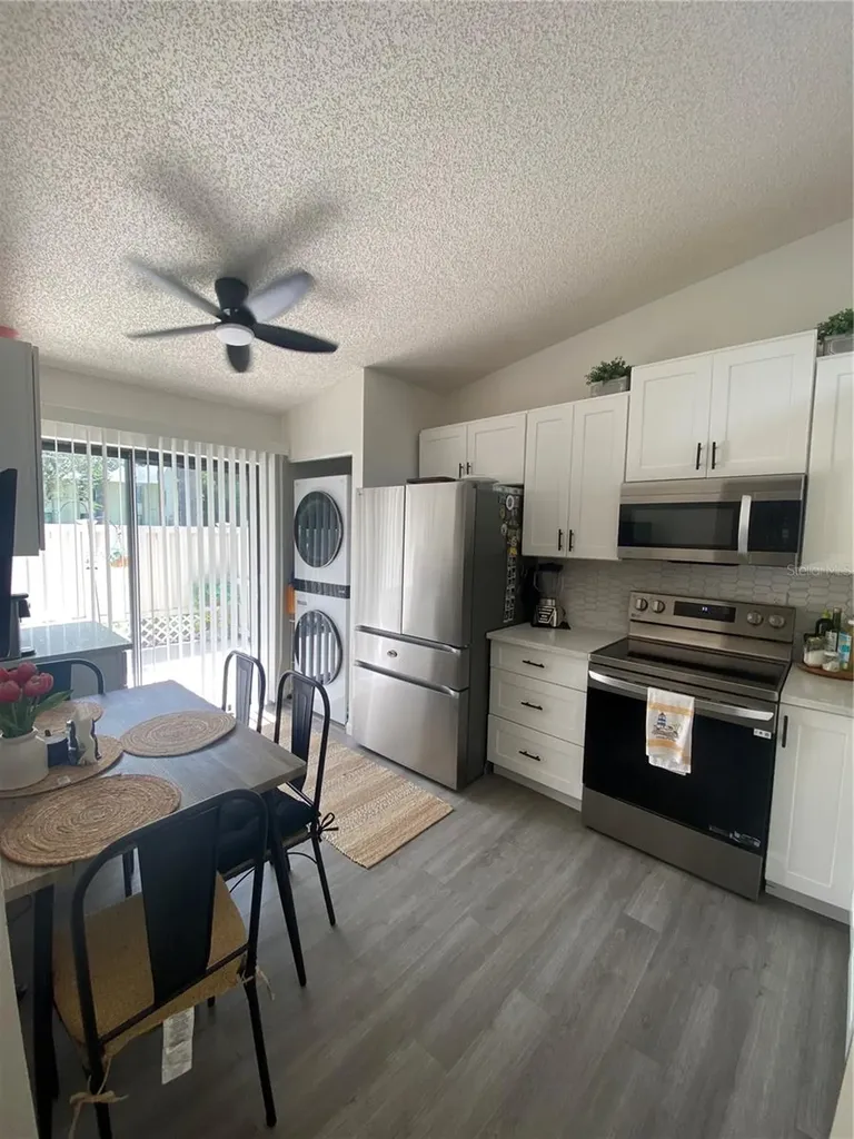 1333 Shady Pine Way Tarpon Springs FL 34688