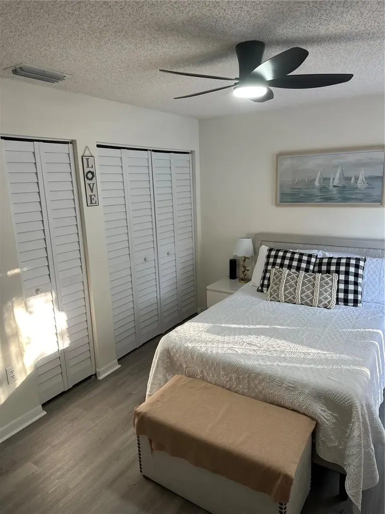 1333 Shady Pine Way Tarpon Springs FL 34688