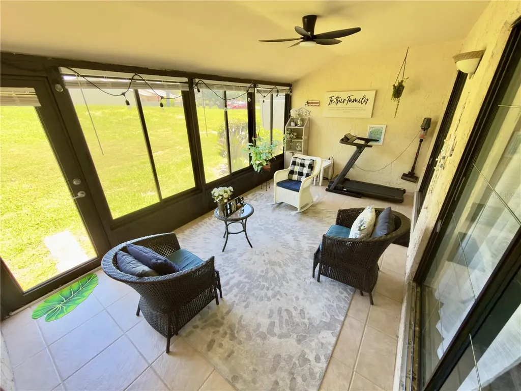 1333 Shady Pine Way Tarpon Springs FL 34688