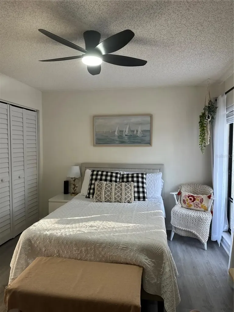 1333 Shady Pine Way Tarpon Springs FL 34688