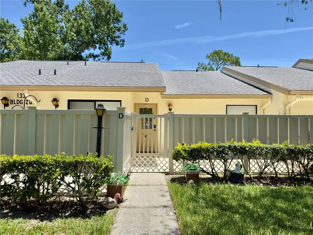 1333 Shady Pine Way Tarpon Springs FL 34688