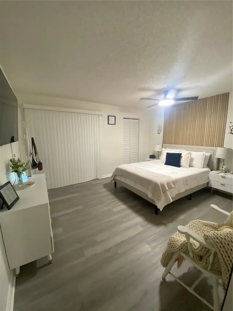 1333 Shady Pine Way Tarpon Springs FL 34688