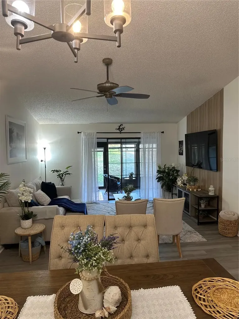 1333 Shady Pine Way Tarpon Springs FL 34688