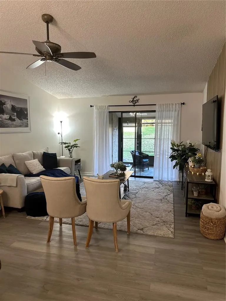 1333 Shady Pine Way Tarpon Springs FL 34688