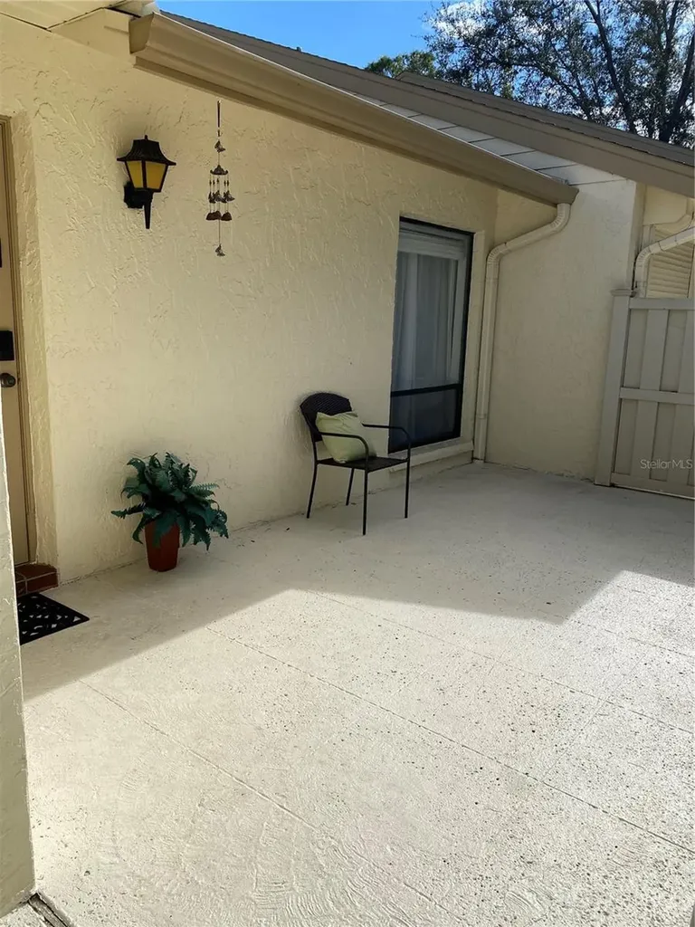 1333 Shady Pine Way Tarpon Springs FL 34688