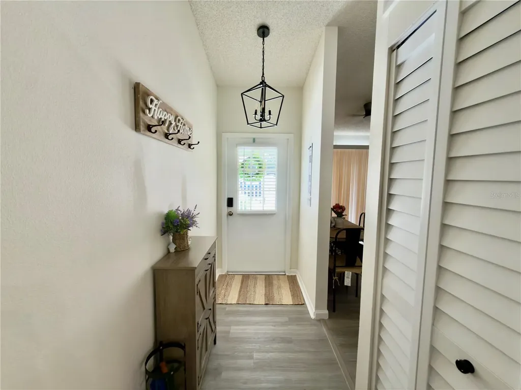 1333 Shady Pine Way Tarpon Springs FL 34688