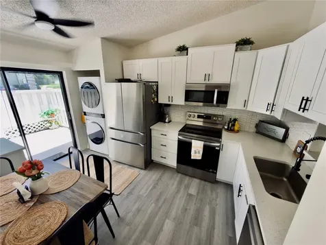 1333 Shady Pine Way Tarpon Springs FL 34688
