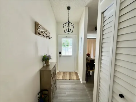1333 Shady Pine Way Tarpon Springs FL 34688