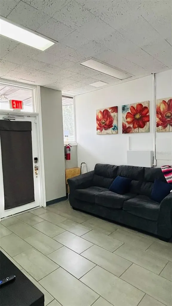 302 S Collins Street Plant City FL 33563