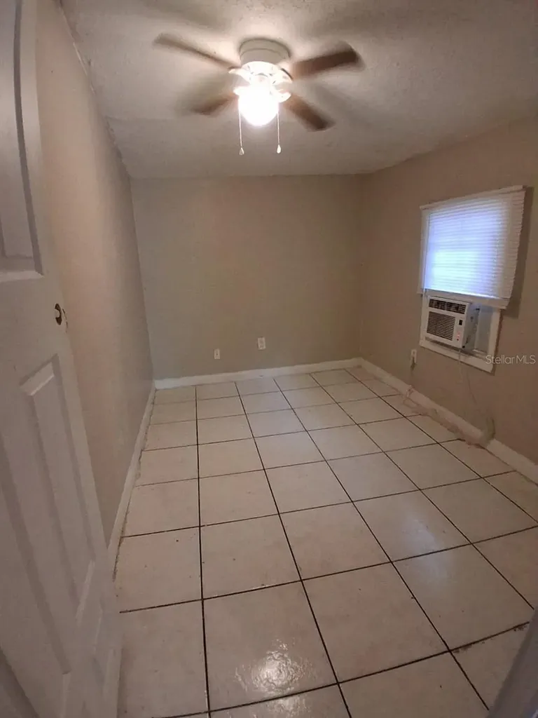 1703 Mccarthy Sanford FL 32771