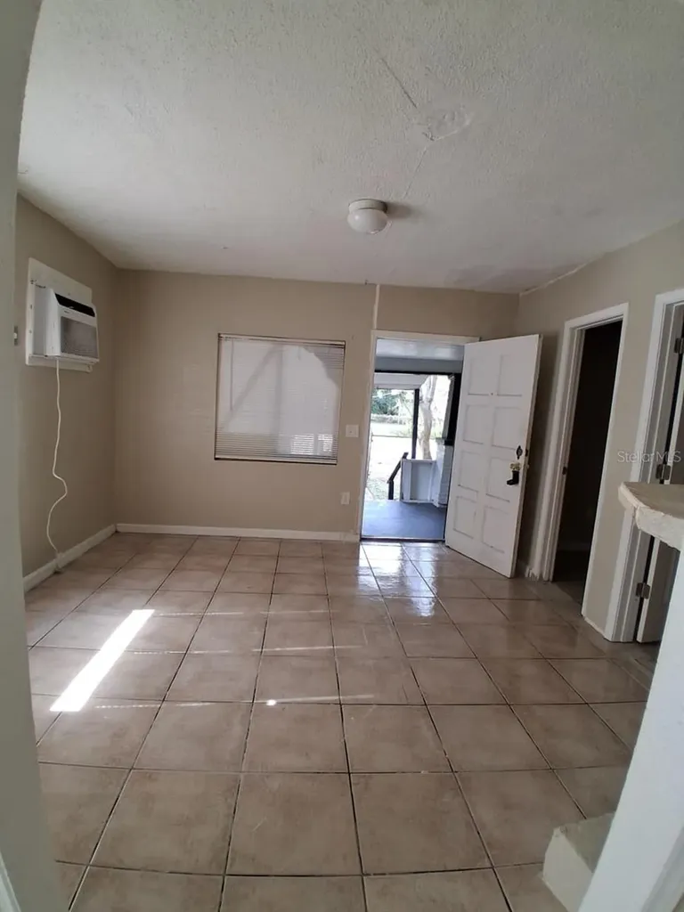 1703 Mccarthy Sanford FL 32771