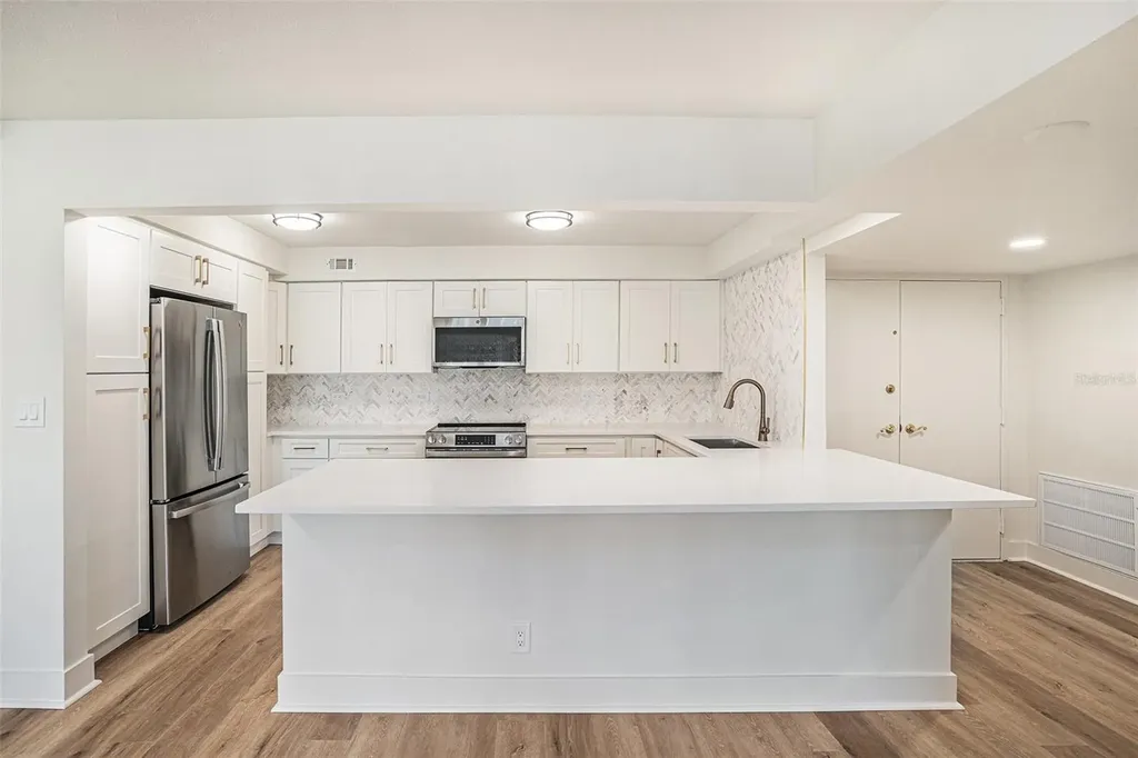 1480 Gulf Boulevard Clearwater Beach FL 33767