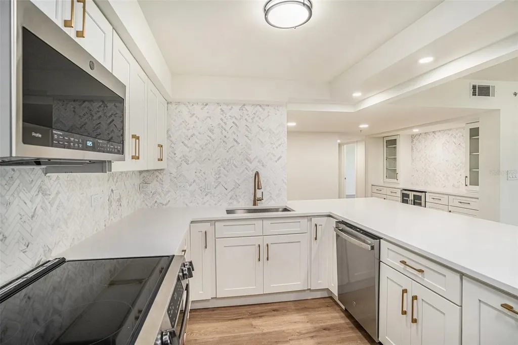 1480 Gulf Boulevard Clearwater Beach FL 33767