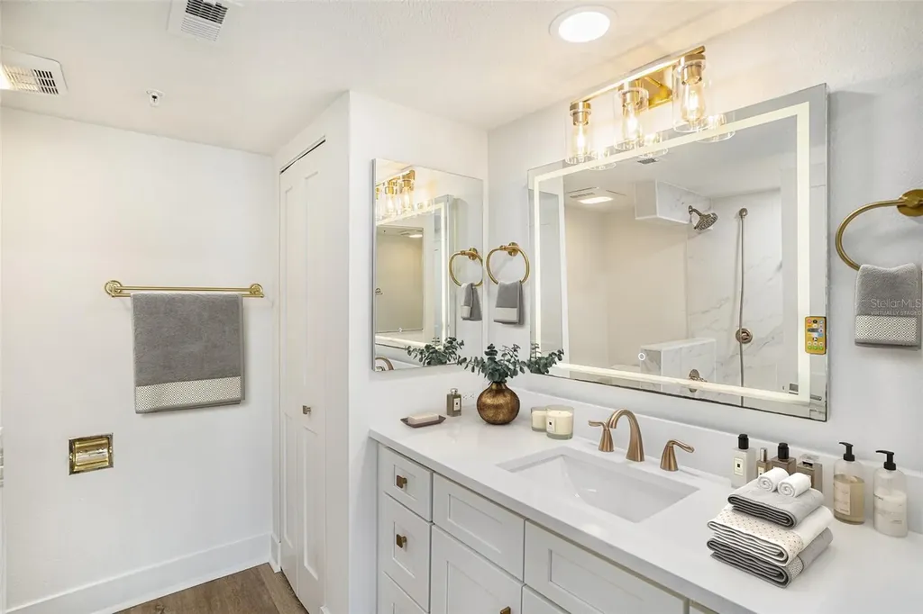 1480 Gulf Boulevard Clearwater Beach FL 33767