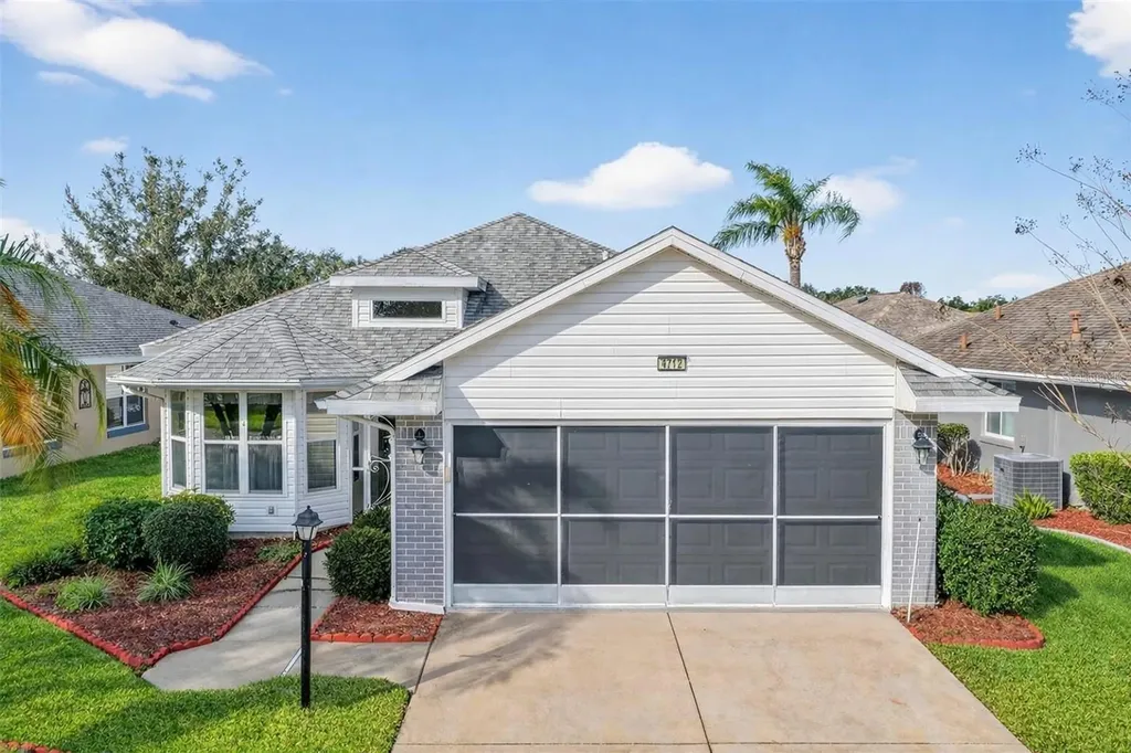 4712 St Andrews Arcade Leesburg FL 34748