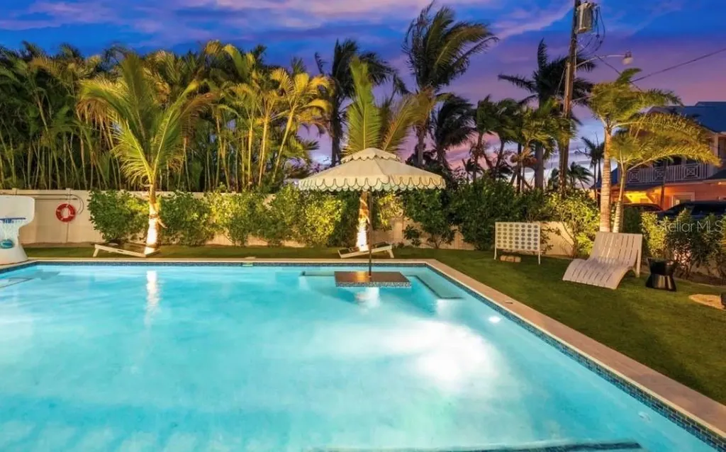 2175 Avenue A Bradenton Beach FL 34217