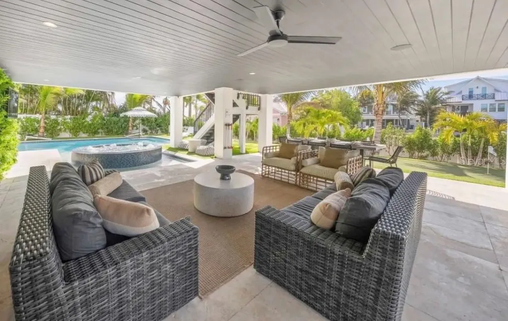 2175 Avenue A Bradenton Beach FL 34217