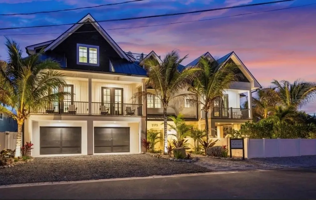 2175 Avenue A Bradenton Beach FL 34217