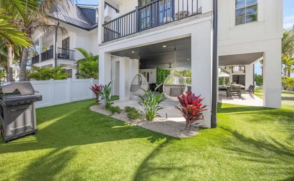 2175 Avenue A Bradenton Beach FL 34217