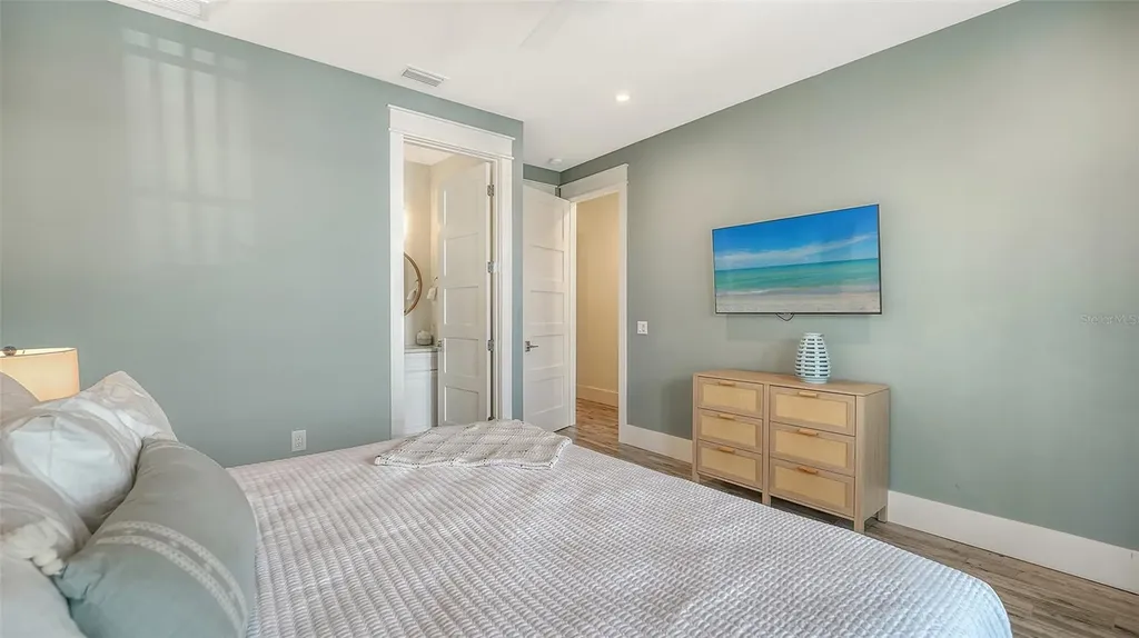 2175 Avenue A Bradenton Beach FL 34217