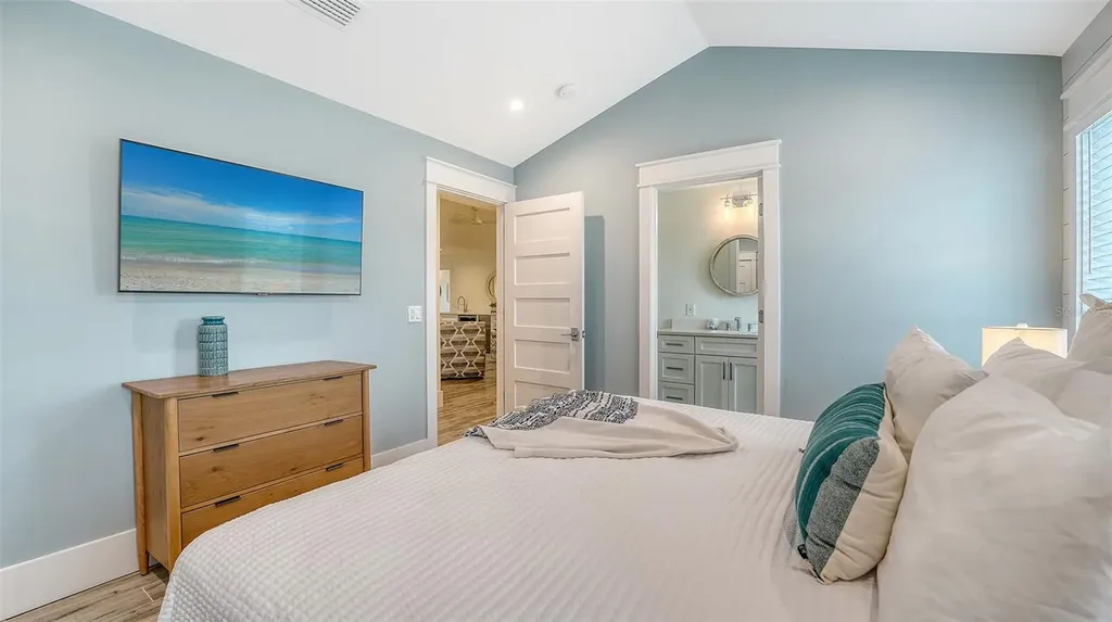 2175 Avenue A Bradenton Beach FL 34217