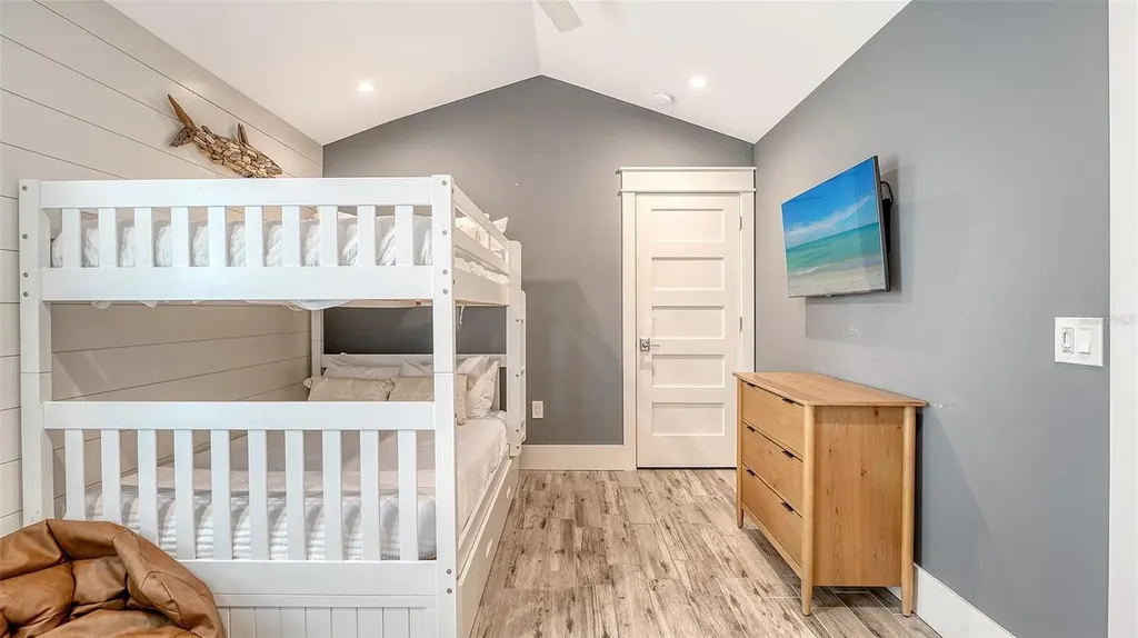 2175 Avenue A Bradenton Beach FL 34217