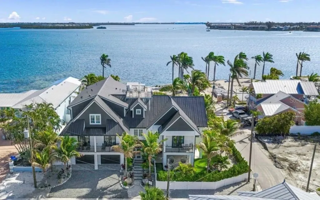 2175 Avenue A Bradenton Beach FL 34217