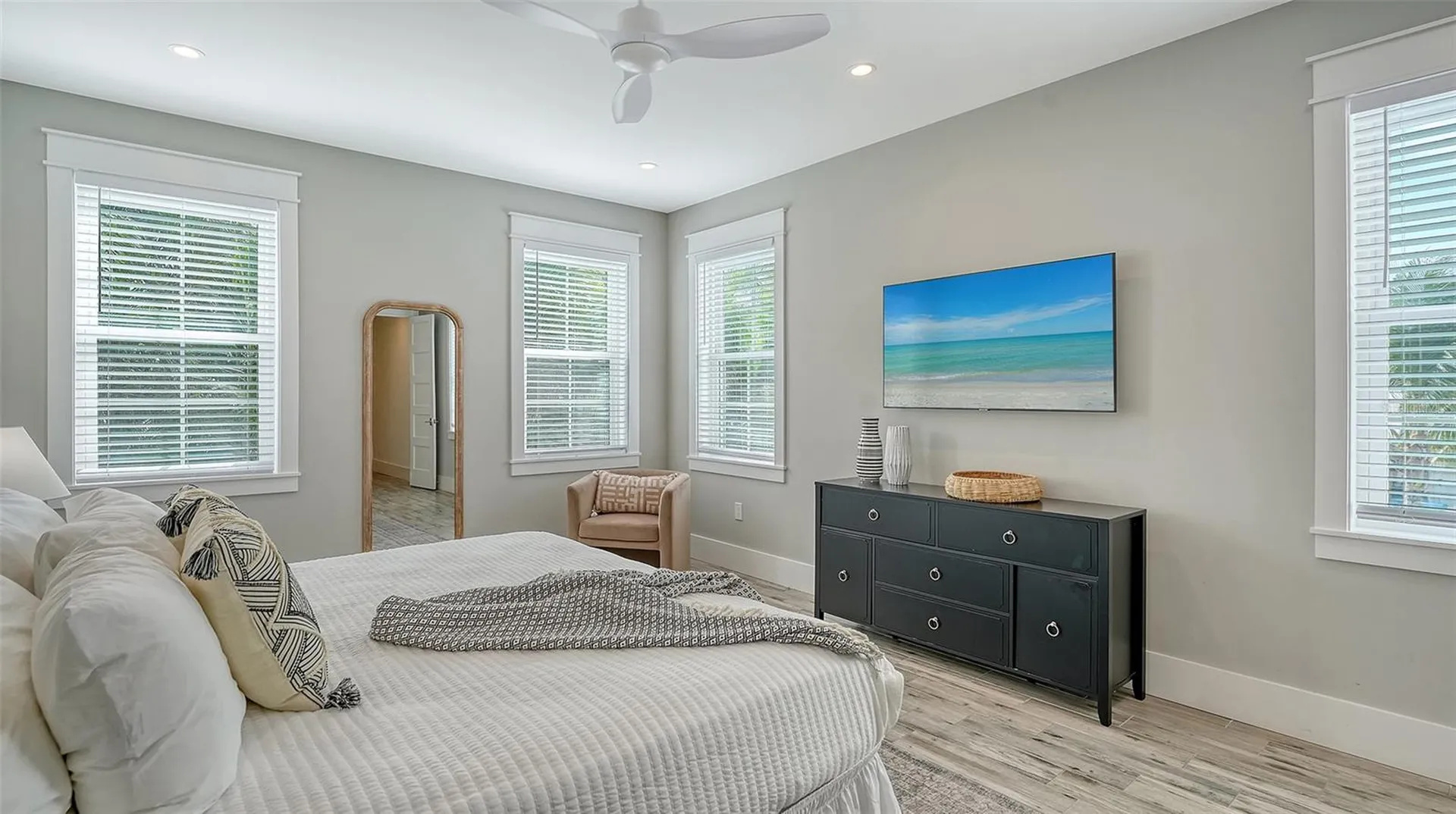 2175 Avenue A Bradenton Beach FL 34217