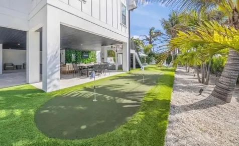 2175 Avenue A Bradenton Beach FL 34217