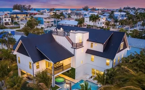 2175 Avenue A Bradenton Beach FL 34217