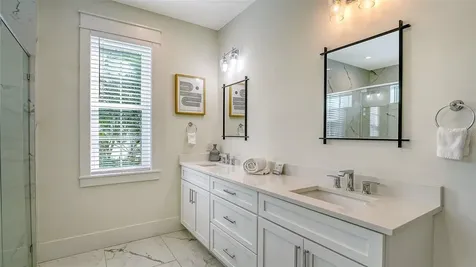 2175 Avenue A Bradenton Beach FL 34217