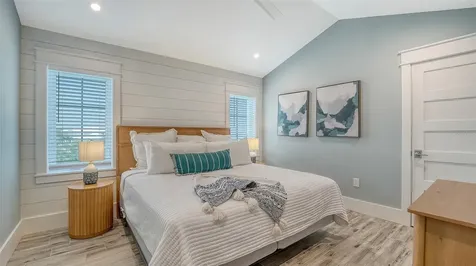 2175 Avenue A Bradenton Beach FL 34217
