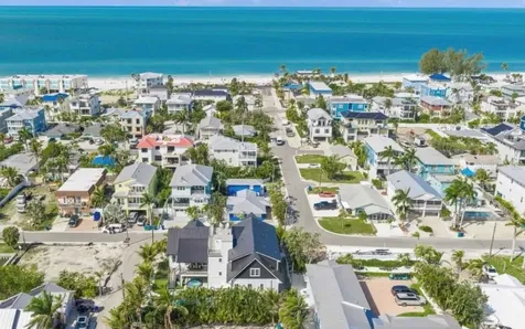 2175 Avenue A Bradenton Beach FL 34217