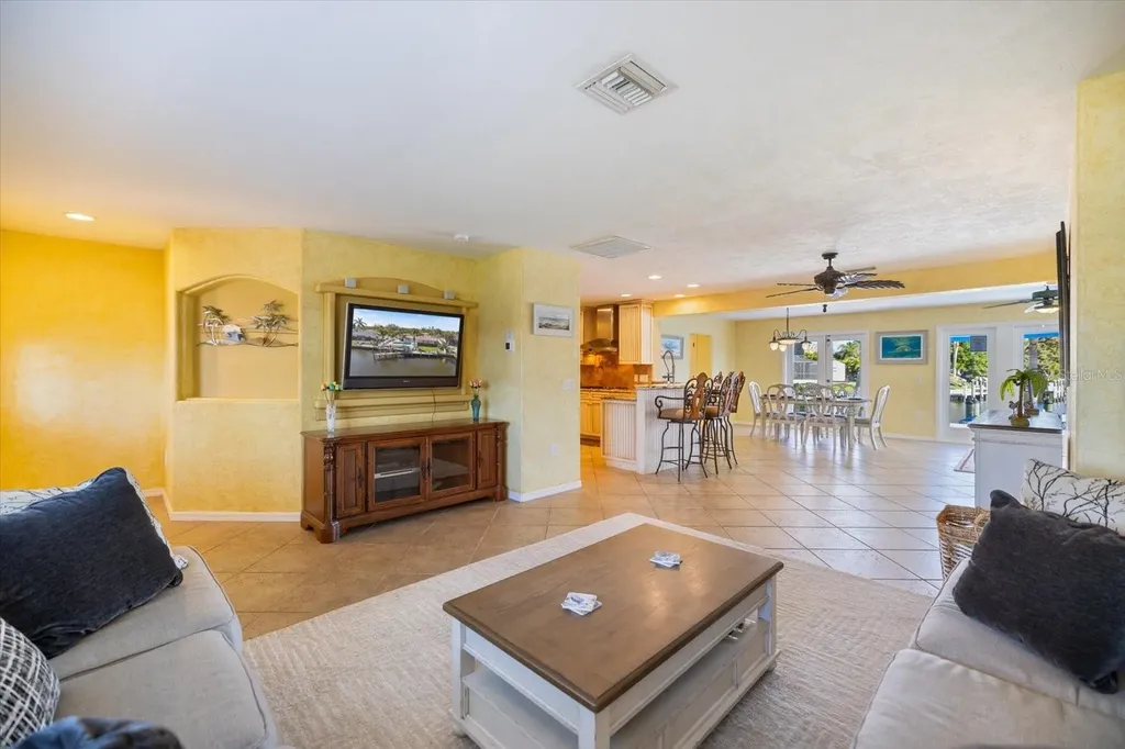 5319 Bimini Drive Bradenton FL 34210