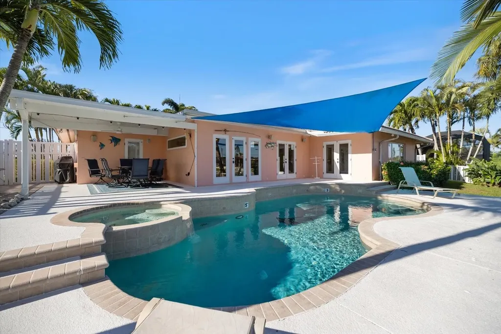 5319 Bimini Drive Bradenton FL 34210