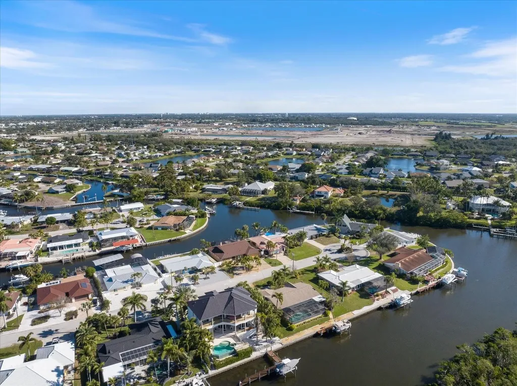 5319 Bimini Drive Bradenton FL 34210
