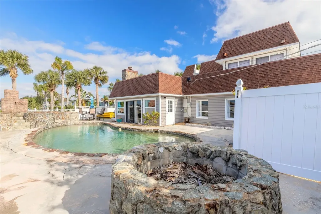 2900 S Peninsula Drive Daytona Beach FL 32118