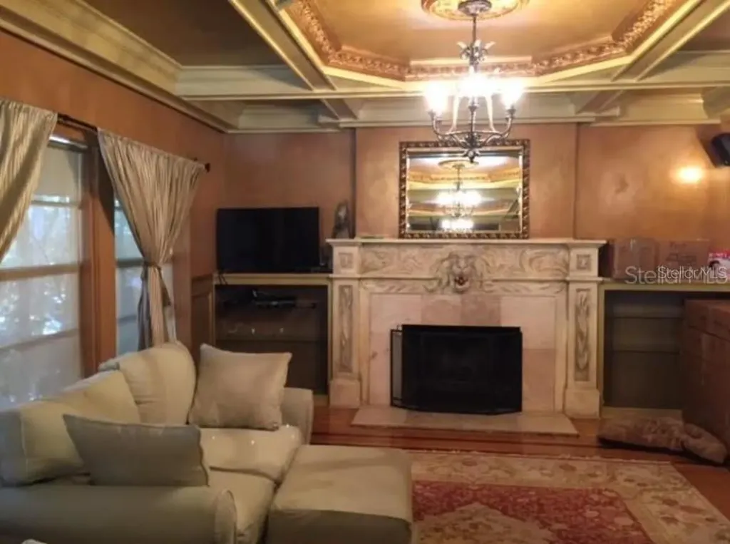 1401 S Desoto Avenue Tampa FL 33606