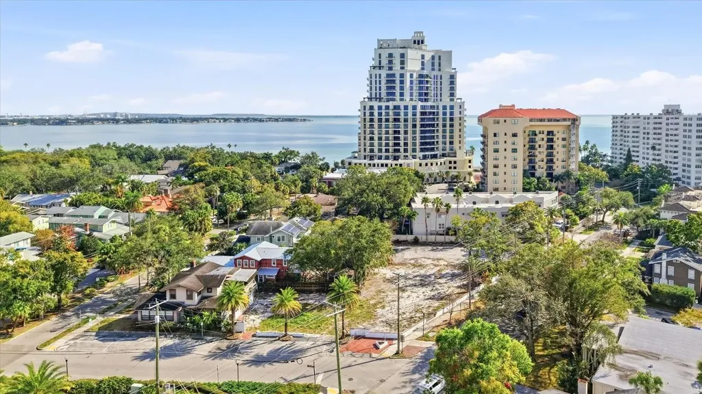 1401 S Desoto Avenue Tampa FL 33606