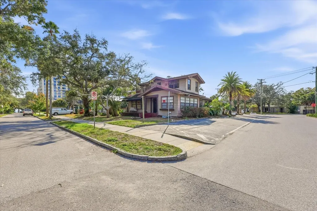 1401 S Desoto Avenue Tampa FL 33606