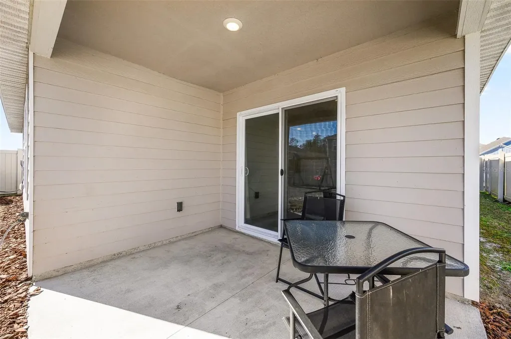 2181 NW 247th Drive Newberry FL 32669
