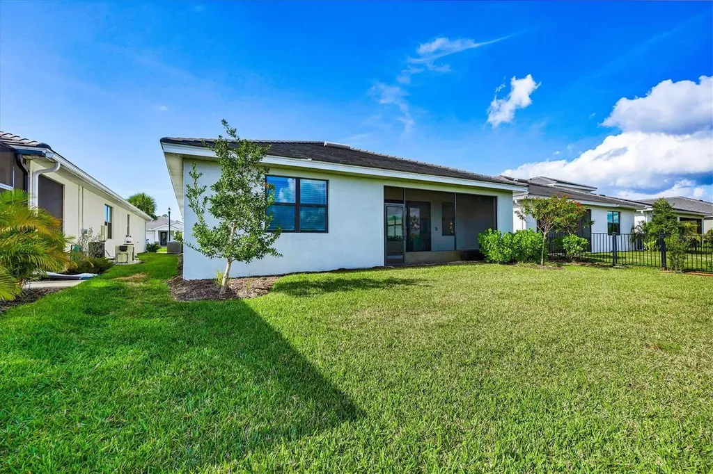 18500 Midsummer Place Venice FL 34293